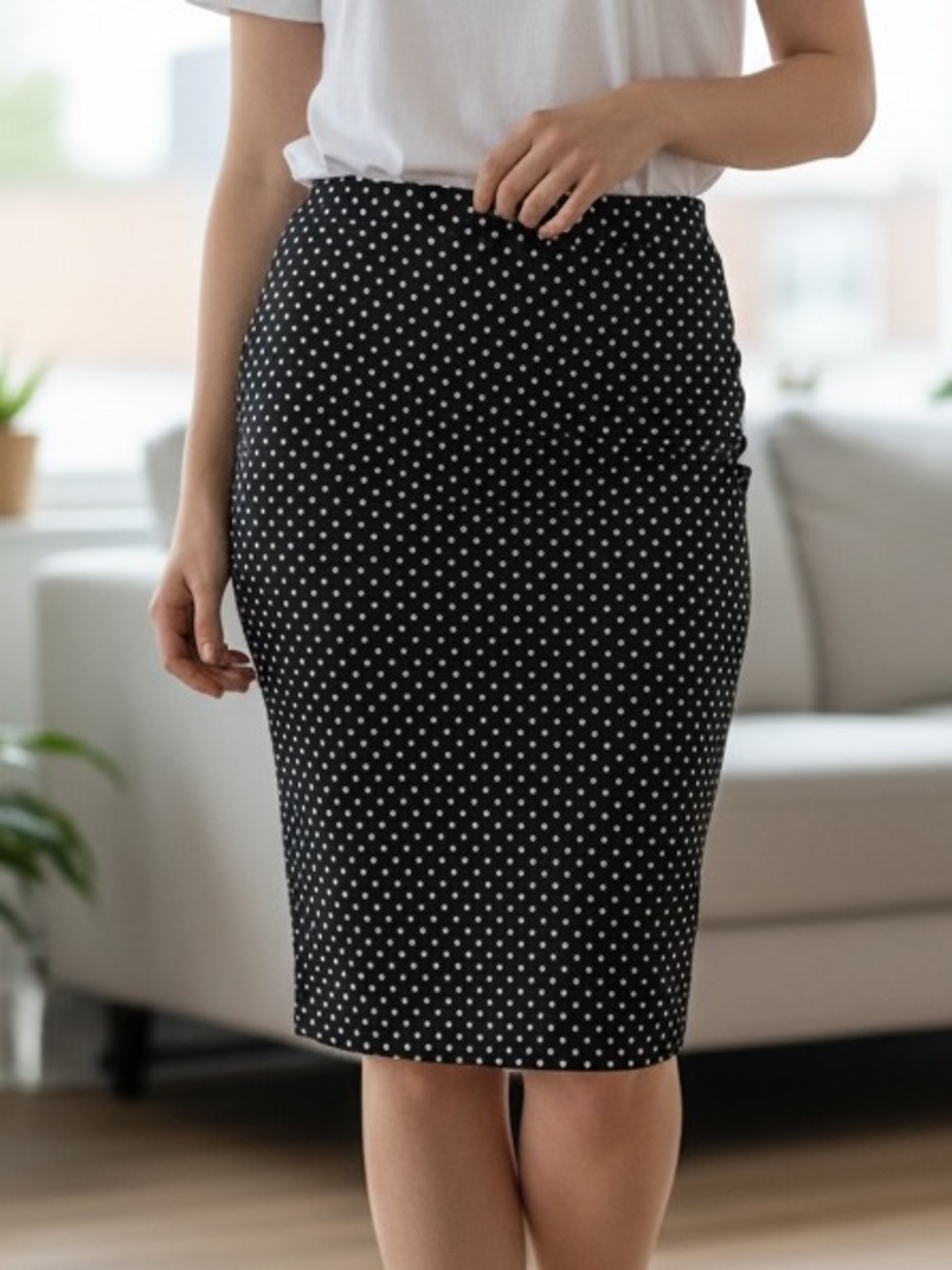 Elle Women’s Black and White Stretch Polka Dot Pencil Skirt